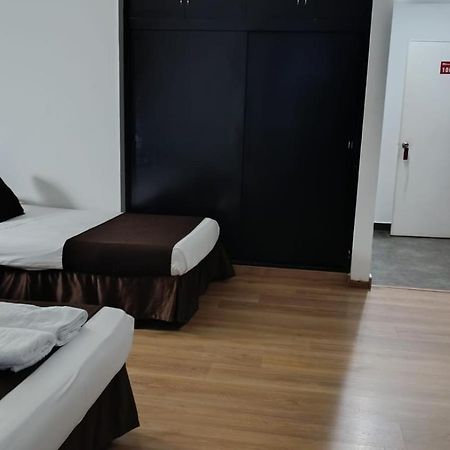 Hotel Ariston Кали Екстериор снимка