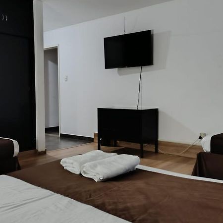 Hotel Ariston Кали Екстериор снимка